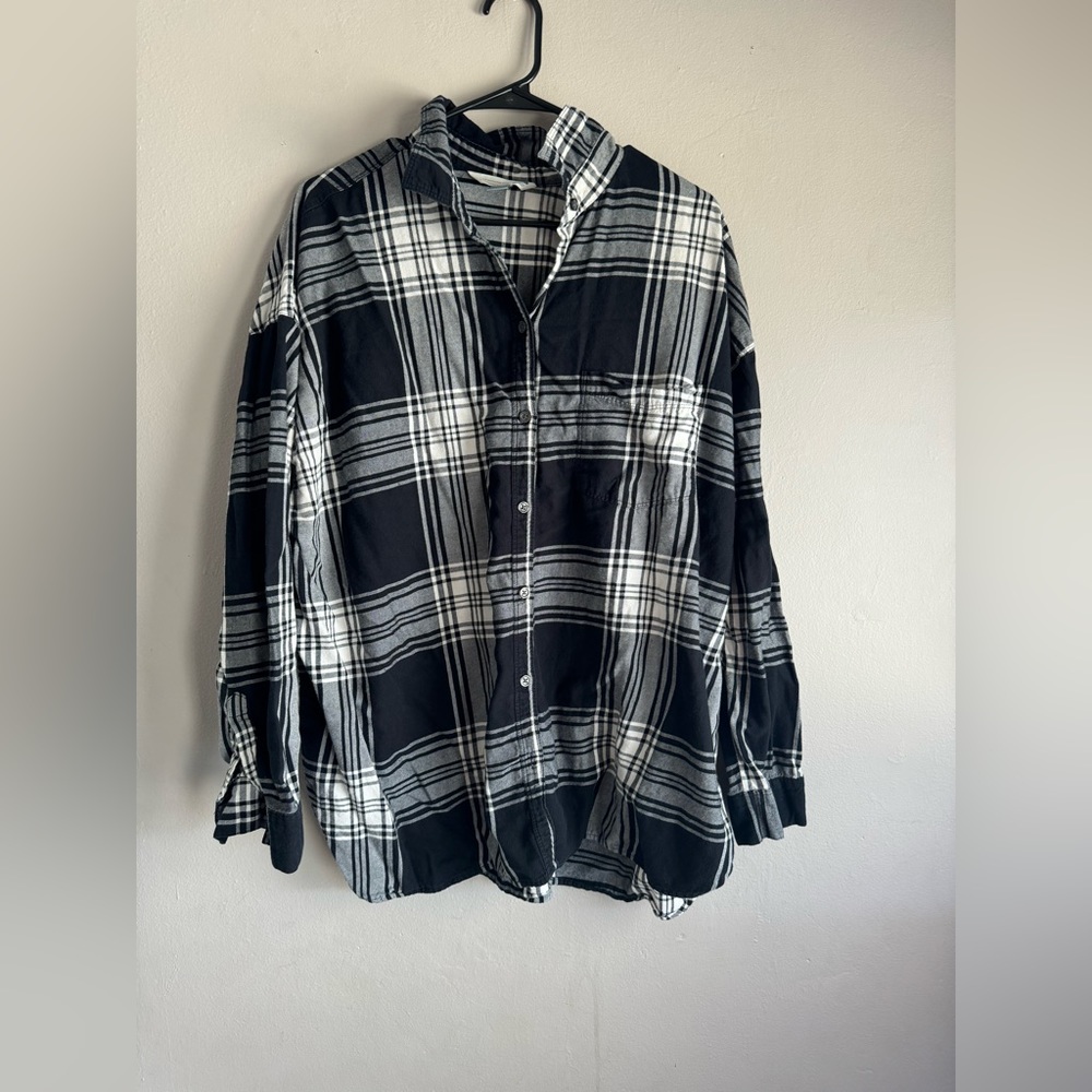 OLD NAVY PLAID BOYFRIEND SHIRT